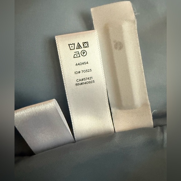 LOFT Light Blue Crushed Velvet Puffer Vest - Picture 8 of 9